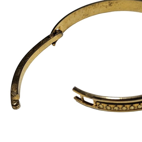 Vintage Elegant Gold Tone Hinged Bangle Bracelet Etched Floral Design Jewelry - Picture 4 of 5